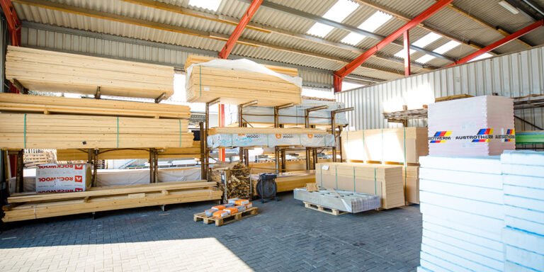 rwg-wesermarsch-baustoffhandel-innenausbau-lager-holzlatten-01